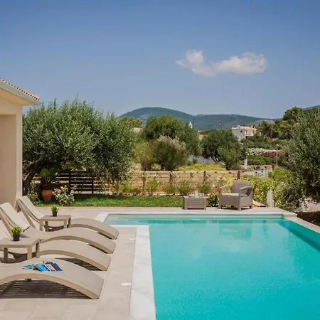 Magnificent Kefalonia 3 Bedrooms Montagna Mare Private Pool Stunning Sea Views Pesada Villa