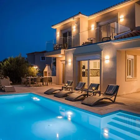Magnificent Kefalonia 3 Bedrooms Montagna Mare Private Pool Stunning Sea Views Pesada Pesadha